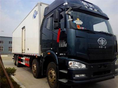 冷藏车运输与随车吊的协同应用 提升冷链物流效率的关键组合