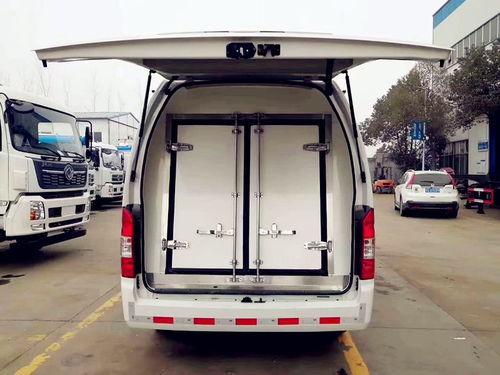 国六福田G7面包冷藏车及随车吊价格解析与市场行情